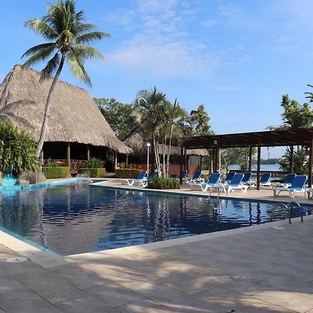 Hotel Mansion Del Rio Rio Dulce Luaran gambar