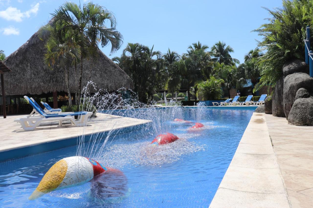 Hotel Mansion Del Rio Rio Dulce Luaran gambar
